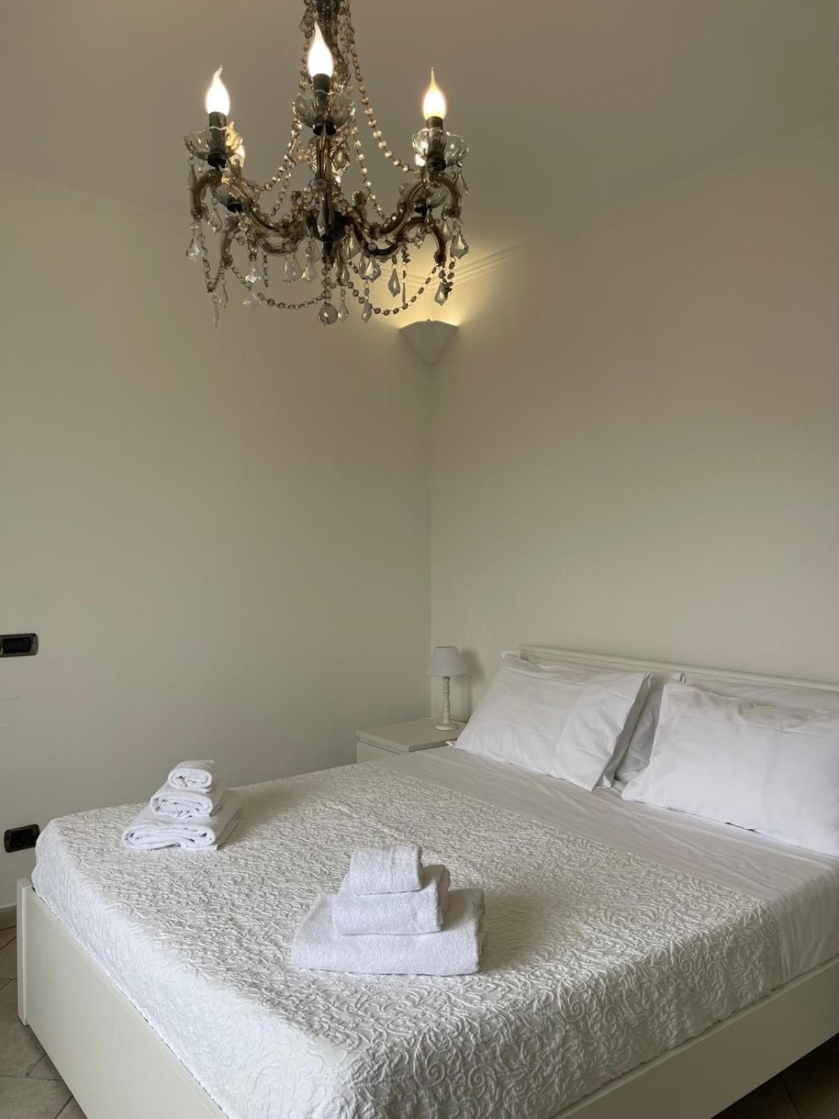 Villa Valentina Suite มัสซาลูเบรนเซ ภายนอก รูปภาพ