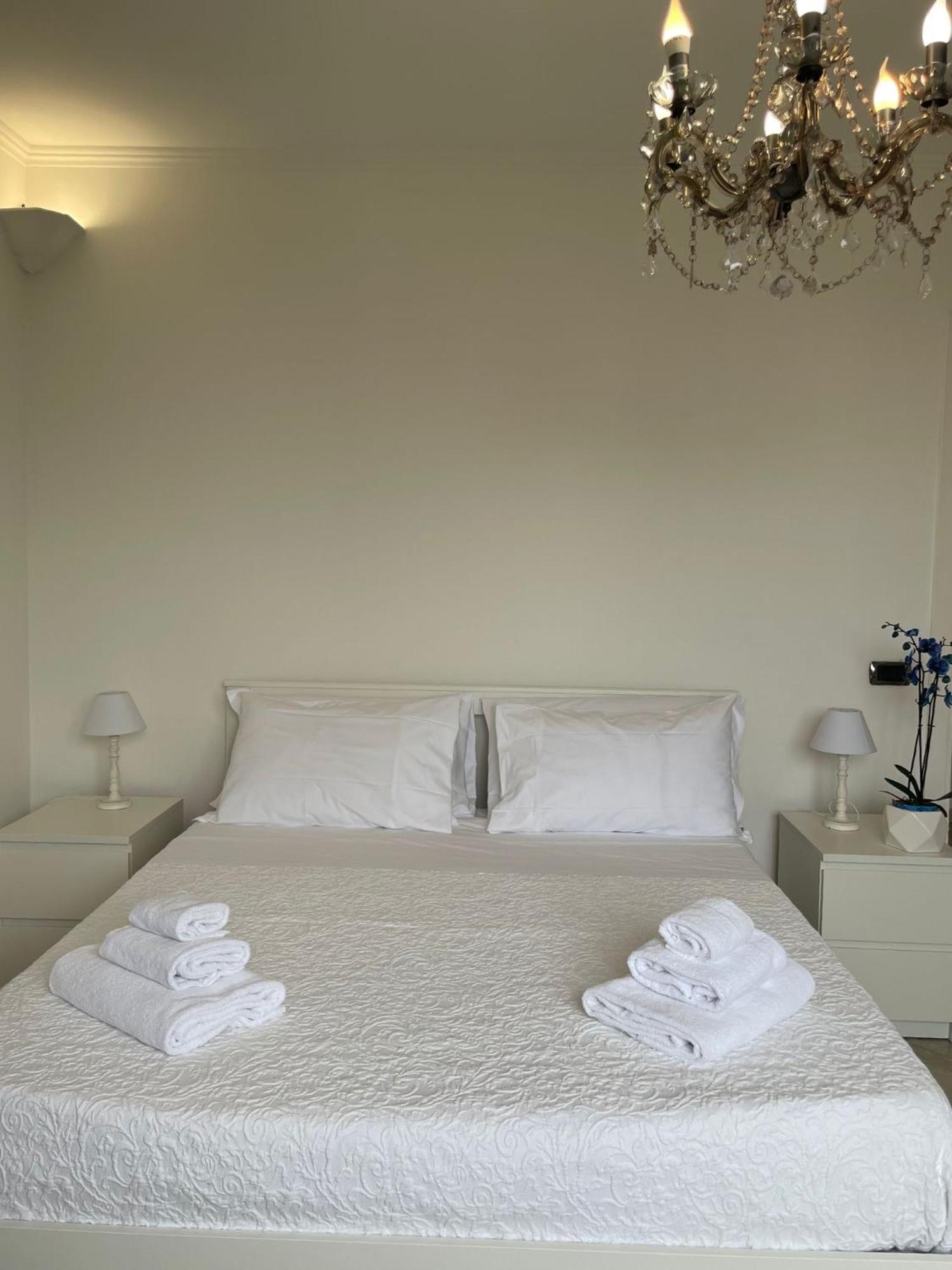 Villa Valentina Suite มัสซาลูเบรนเซ ภายนอก รูปภาพ