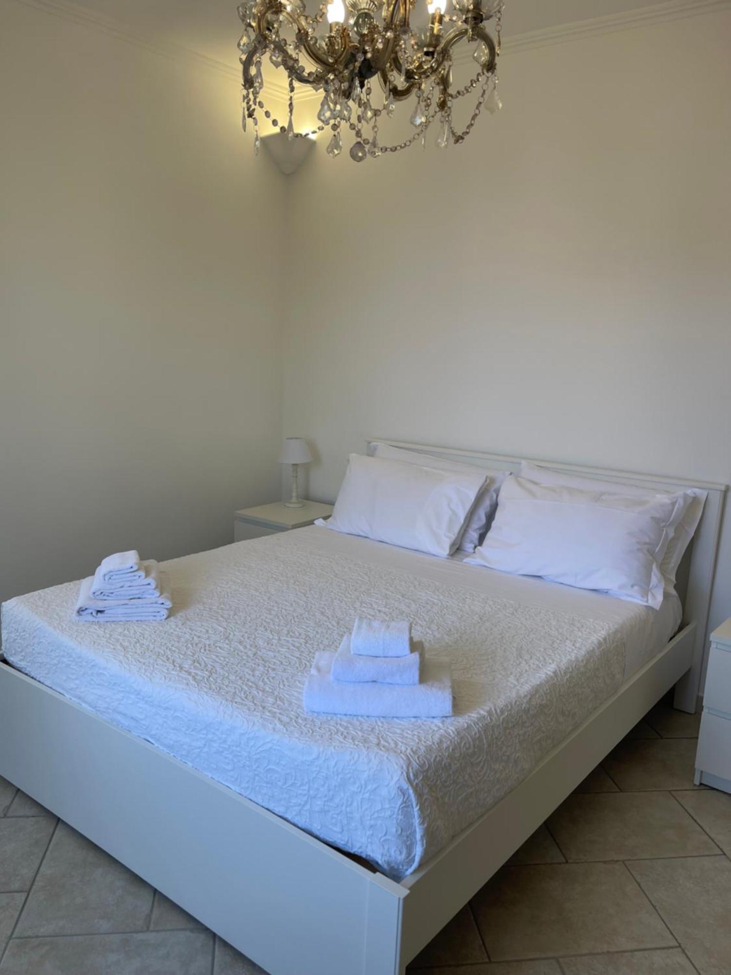 Villa Valentina Suite มัสซาลูเบรนเซ ภายนอก รูปภาพ