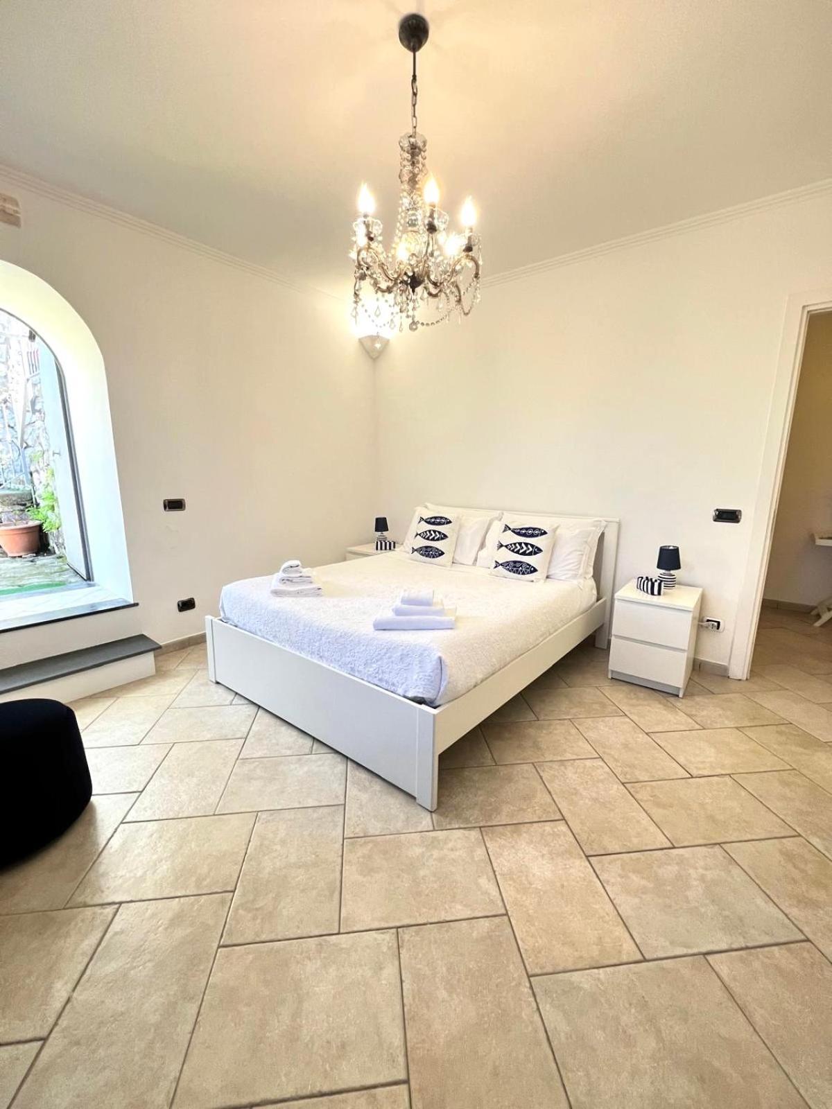 Villa Valentina Suite มัสซาลูเบรนเซ ภายนอก รูปภาพ