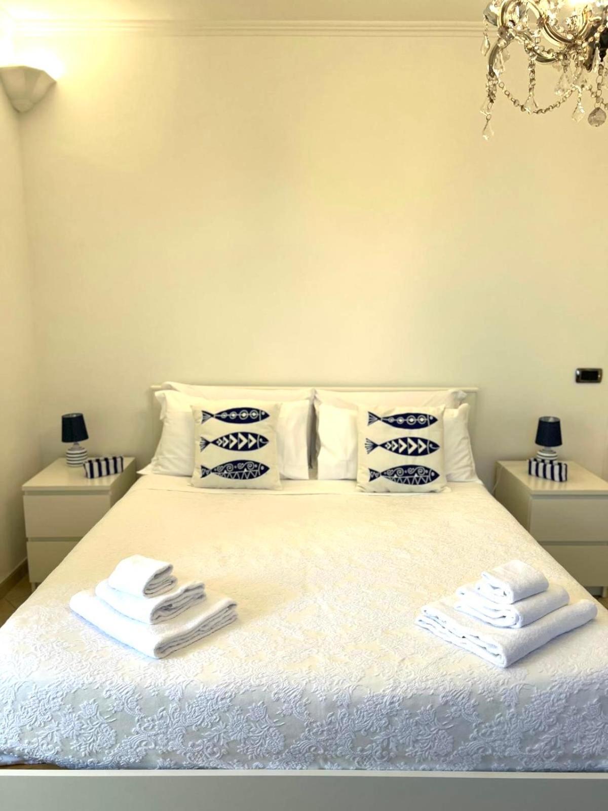 Villa Valentina Suite มัสซาลูเบรนเซ ภายนอก รูปภาพ