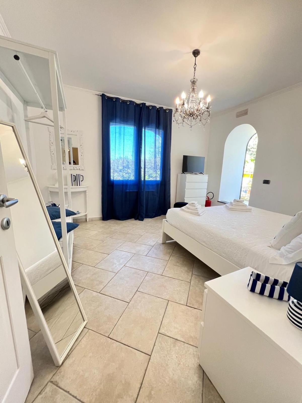 Villa Valentina Suite มัสซาลูเบรนเซ ภายนอก รูปภาพ